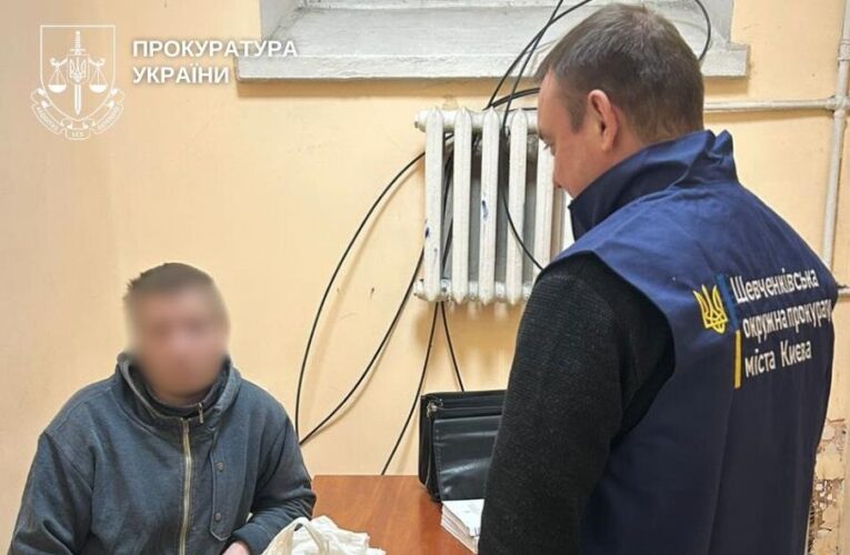 У Києві чоловік до смерті побив військового заради кросівок