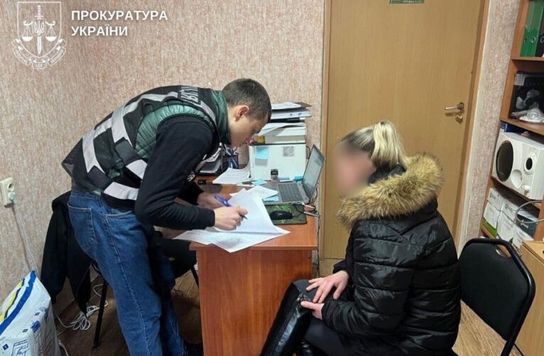 У Києві матір змушувала 9-річного сина голим спати у туалеті