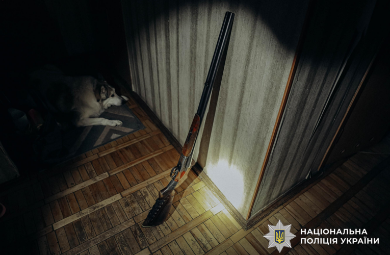 У Луцьку затримали чоловіка, який вистрелив у поліцейського