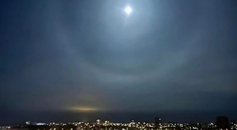У небі над Київщиною та столицею зафіксували яскраве світіння