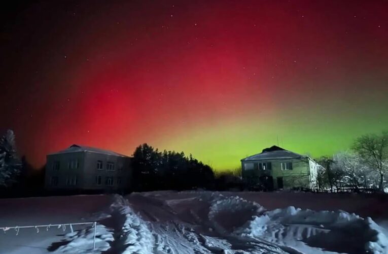 У небі над Україною помітили яскраве полярне сяйво