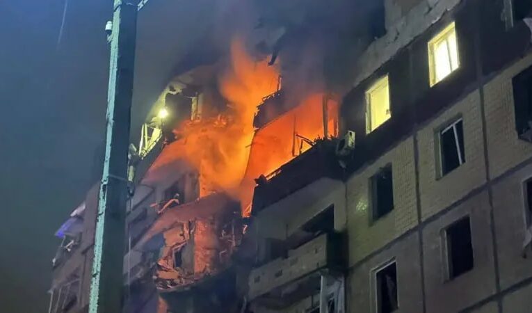 Удар по багатоповерхівці в Кривому Розі: у квартирах не було людей