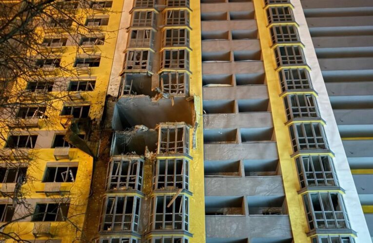 Удар Росії: у Києві тисячі будинків без опалення