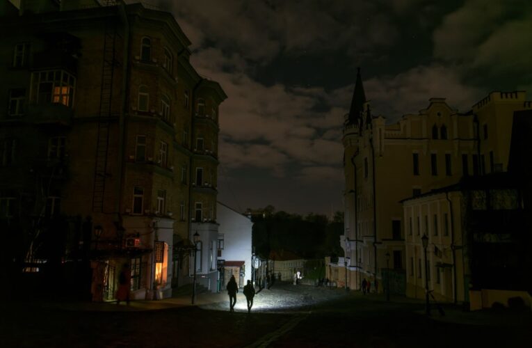 Укренерго підтвердило відключення на середу