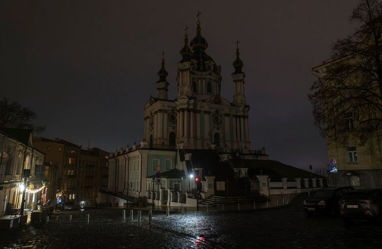 Укренерго попередило про відключення на понеділок
