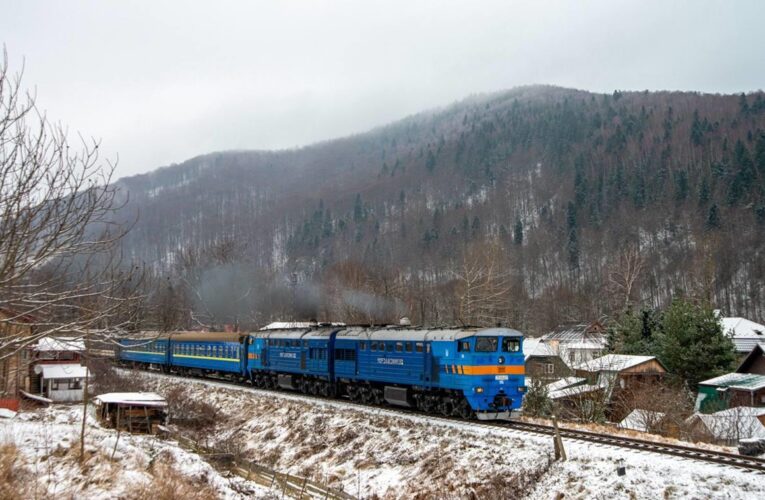 Укрзалізниця повідомила про затримку понад 40 поїздів