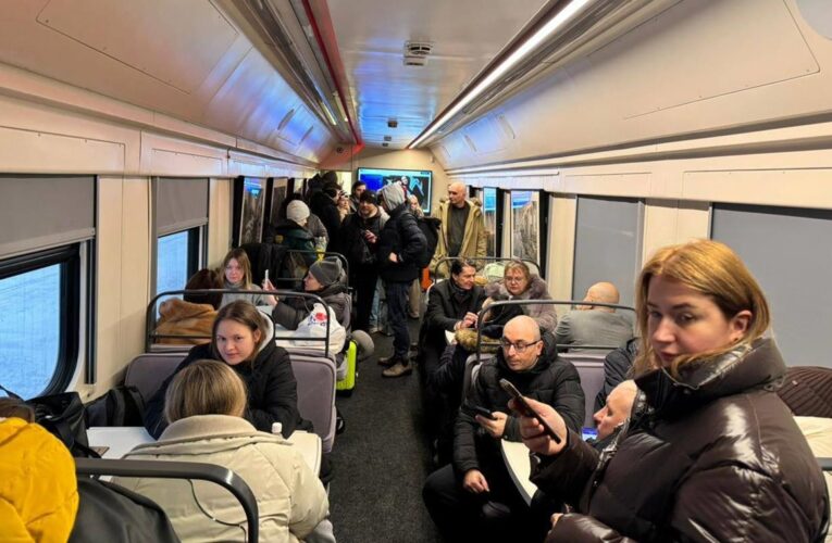 Укрзалізния відкрила перший “пункт незламності” за кордоном