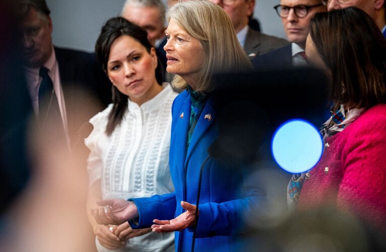 В Конгресі планують зупинити Трампа у питанні Гренландії