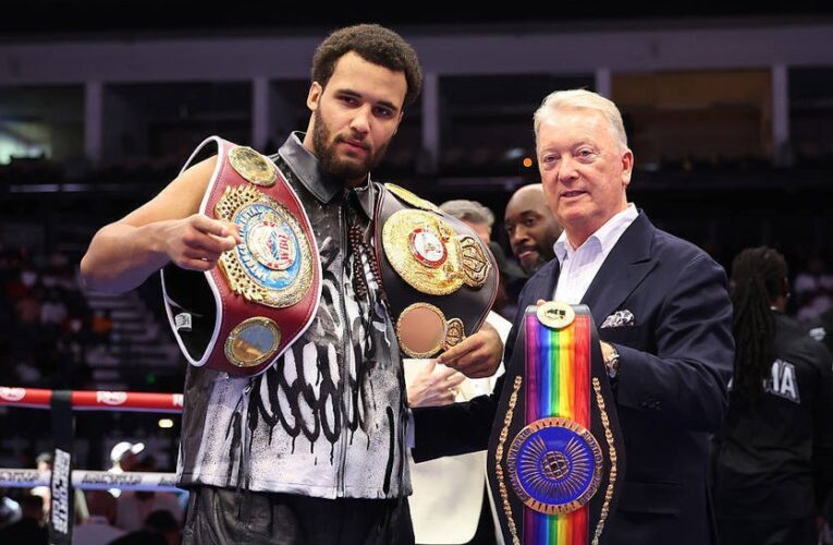 Воррен запевняє, що до березня Ітаума залікує травму і вийде на бій