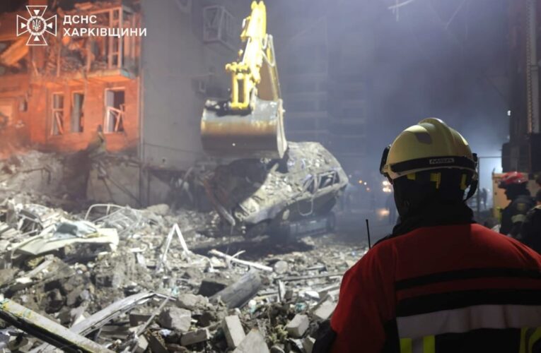 З-під завалів у Харкові деблокували тіло дитини