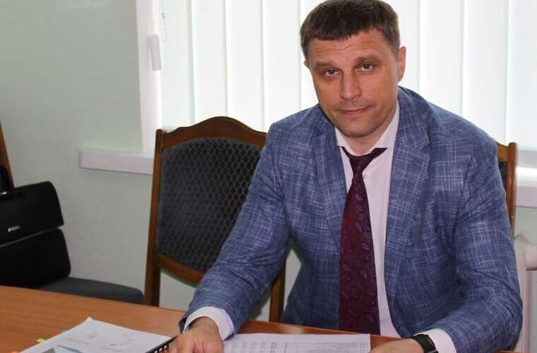 З податкових схем — в аналітики БЕБ як ексочільник ДПС Чернівеччини Віталій Шпак очистив біографію після хабарницького скандалу