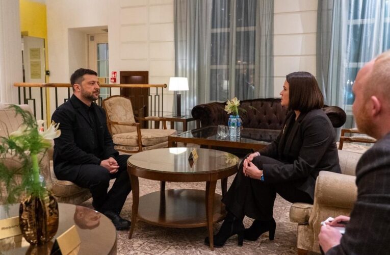 Зеленський запросив Тихановську у Київ