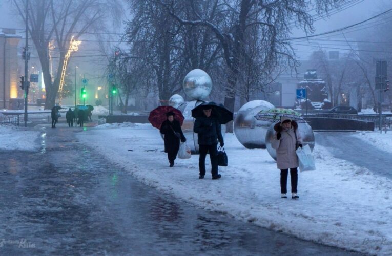 Зміни лютого: воєнний стан і мобілізація, виплати дітям переселенців, 5G
