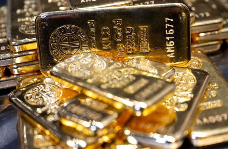 Золото та срібло розпочали рік зі зростання