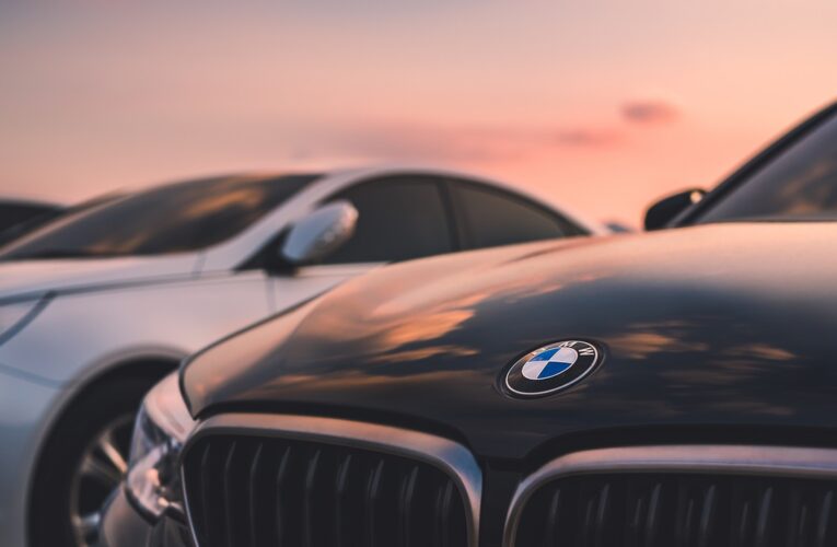 BMW відкликає півмільйона авто через ризик загоряння