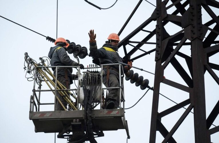 Чернігів і Славутич повністю знеструмлені