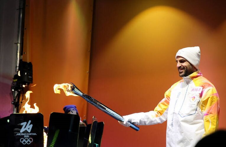 Ексгравці Барселони й Інтера взяли участь в естафеті олімпійського вогню