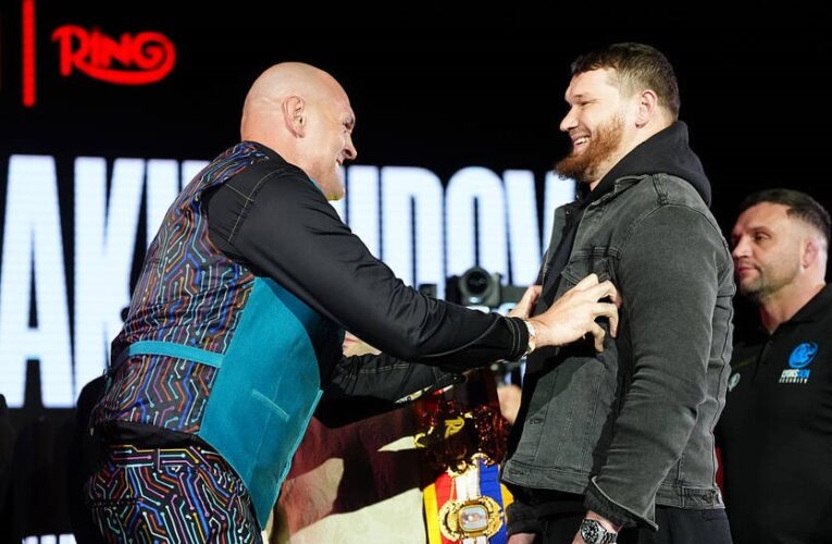 Ф&rsquo;юрі та Махмудов вперше зустрілися у битві поглядів