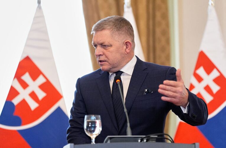 Фіцо готовий зустрітися з Зеленським в одній з країн ЄС