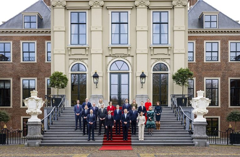 Король Нідерландів затвердив новий уряд країни