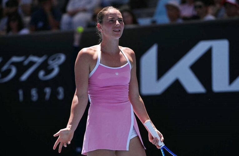 Костюк достроково знімається з чергового турніру