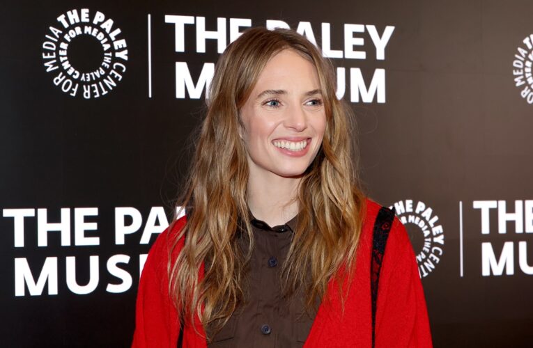 Мая Гоук вийшла заміж у День закоханих: камерне весілля в Нью-Йорку