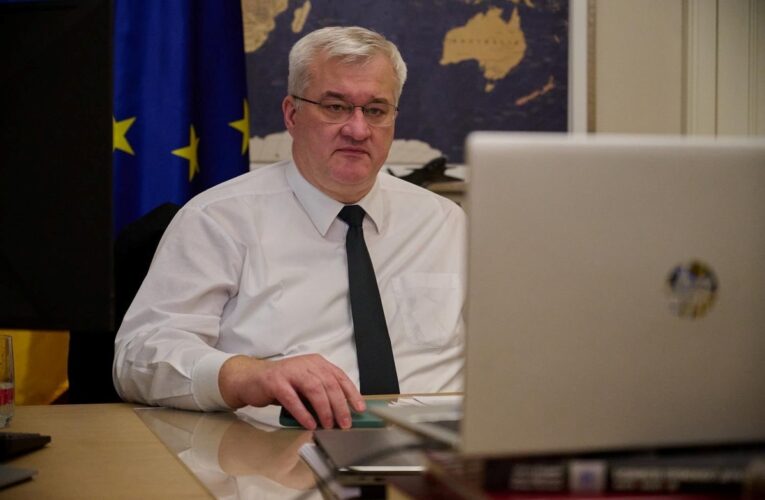 “Моральні дегенерати”: Сибіга розкритикував президента ФІФА