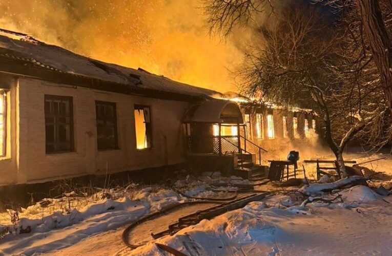 На Чернігівщині палав центр соціальної адаптації: невідома доля трьох людей
