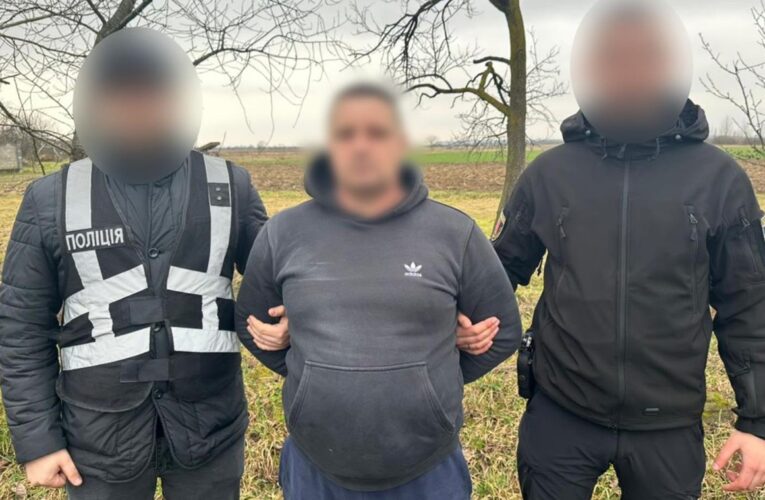 На Закарпатті затримали чоловіка, що кинув гранату в будинок поліцейського