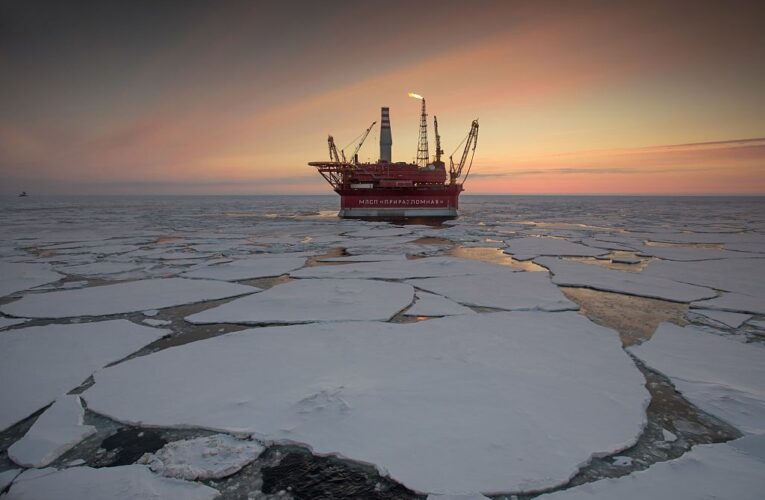 Нафтові компанії Росії змушені скорочувати обсяги буріння – ЗМІ