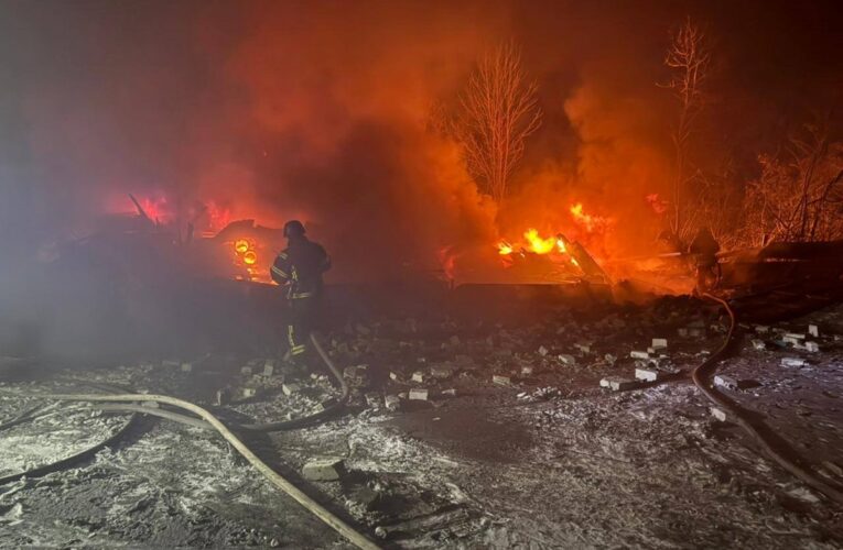 Обстрілом пошкоджено котельню у Лозовій, тисячі людей без тепла і води