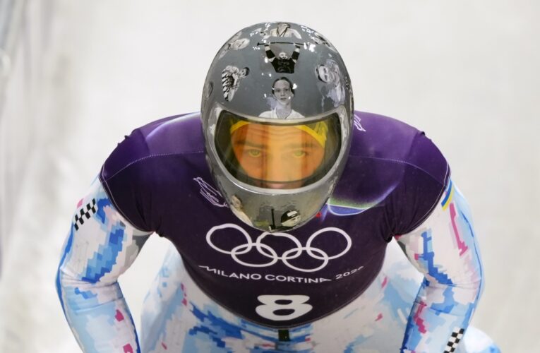 Олімпіада: українцю заборонили вдягати шолом із фото загиблих атлетів