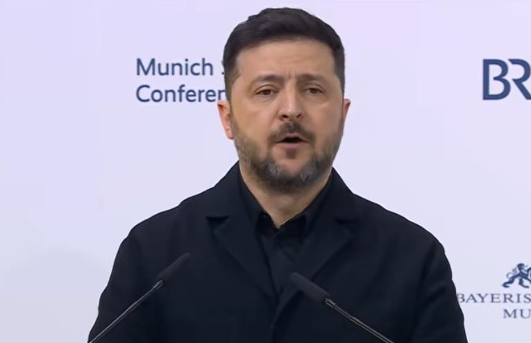 Орбан думає, як відростити живіт, а не армію – Зеленський