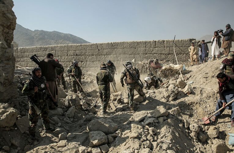 Пакистан завдав ударів по Афганістану, оголосивши “відкриту війну”