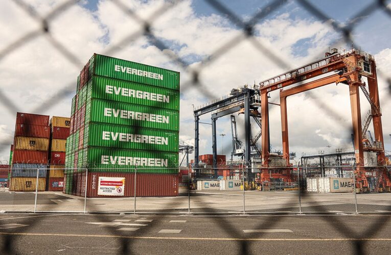 Панама видворила співробітників китайської CK Hutchison із портів