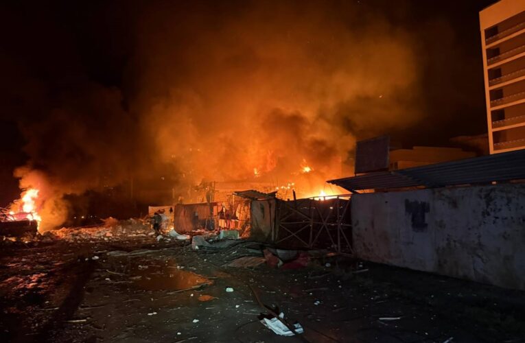 РФ вдарила ракетами по Харкову: пошкоджені будинки