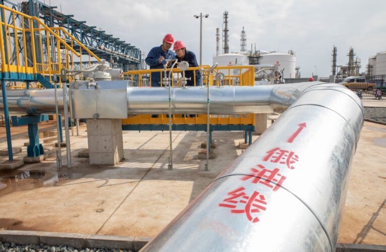 РФ знижує ціни на нафту для Китаю, щоб компенсувати “втрату” Індії – ЗМІ