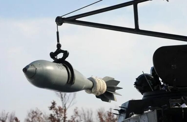 Росія розганяє фейк про “передачу ядерної зброї” Україні