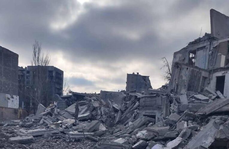 Росіяни скинули ФАБи на багатоповерхівки у Костянтинівці