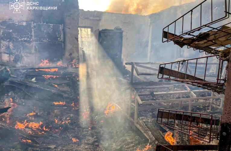 Російські дрони вдарили по селу на Харківщині