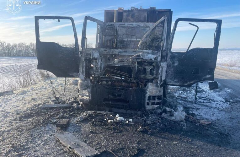 Російський дрон вдарив по сміттєвозу на Сумщині