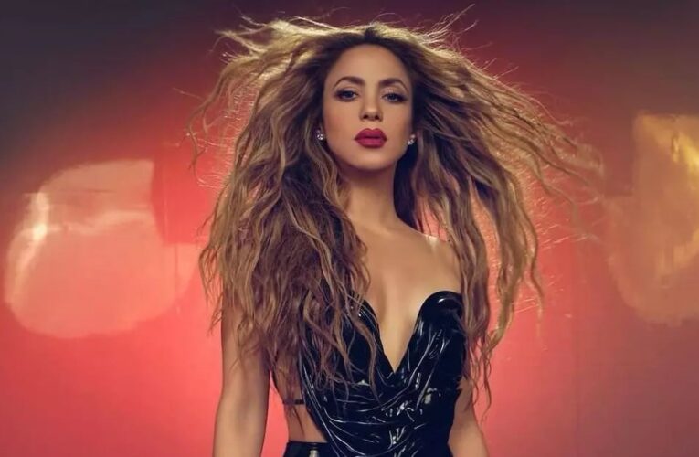 Шакіра впала на сцені під час концерту в Сан-Сальвадорі