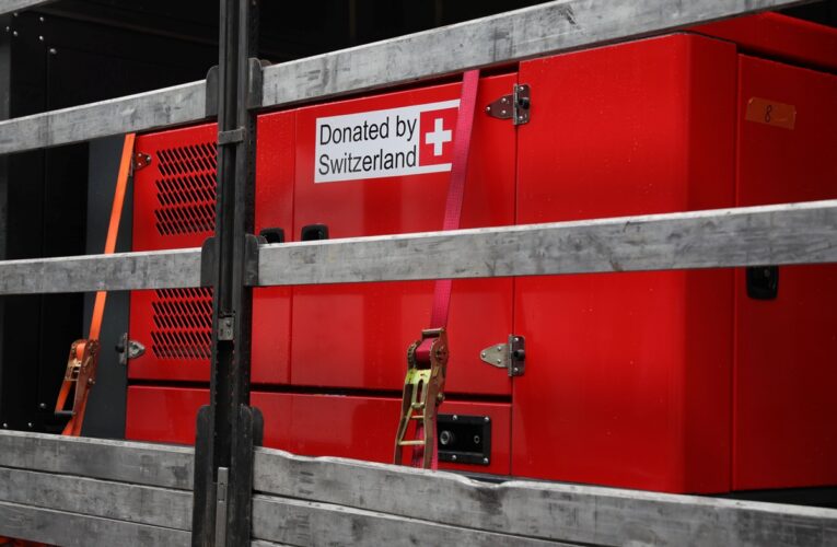 Швейцарія відправила Україні партію енергообладнання