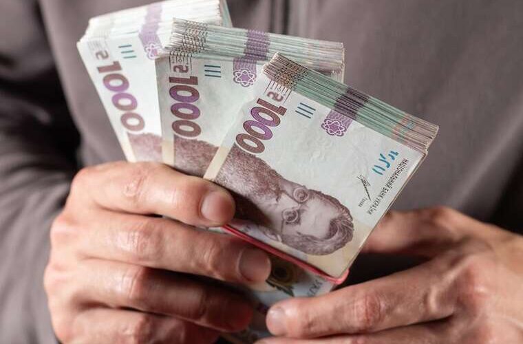 Схема на мільярд ДПС викрила 10 торгових мереж, які сховали податки за спинами 800 ФОПів