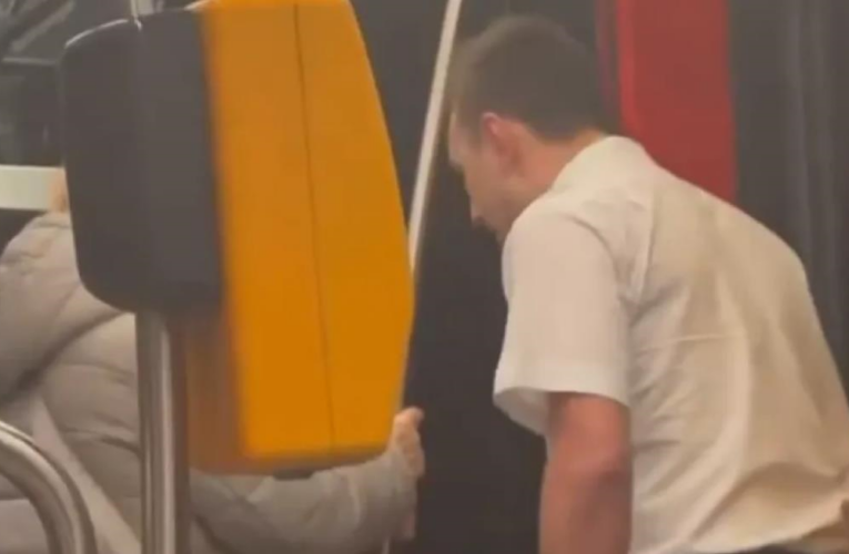 У Чехії покарали водія трамвая, який вигнав із салону українців з дитиною