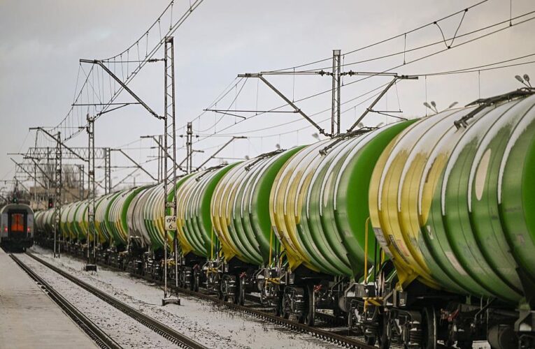 У Польщі диверсант спробував пустити під укіс потяг з паливом для України