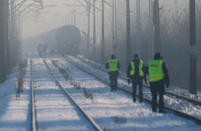 У Польщі з колії, що веде до України, зійшов з рейок вантажний потяг
