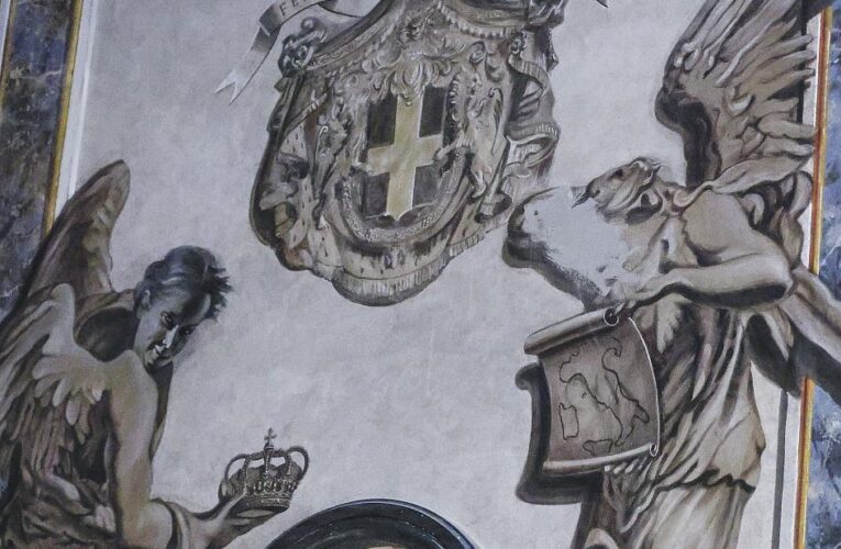 У Римі зафарбували фреску янгола з обличчям Мелоні