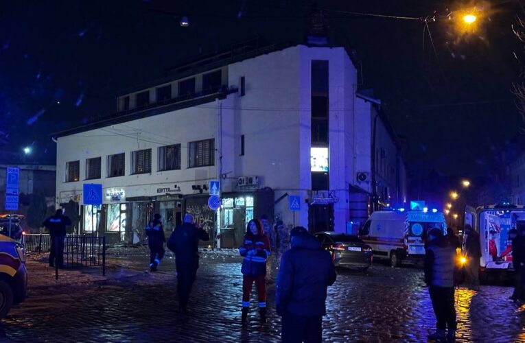У центрі Львова прогриміли вибухи