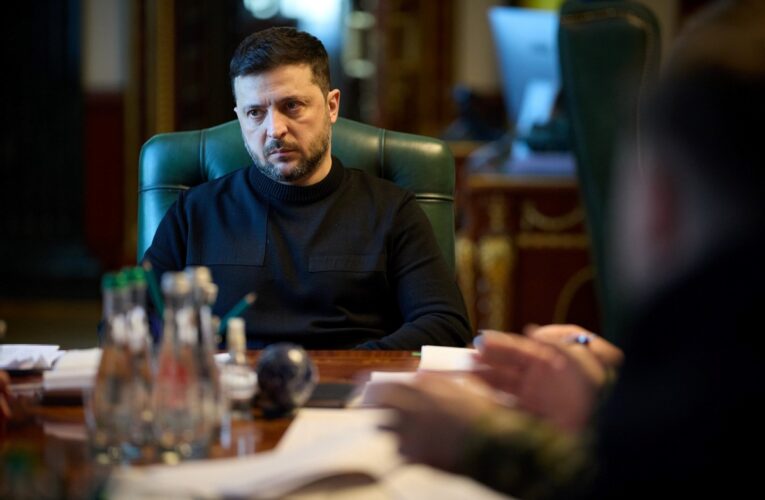 Україна продовжила санкції проти Фірташа і Козака